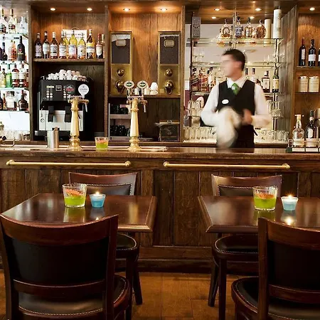 Fletcher Hotel-restaurant Hotell 4*